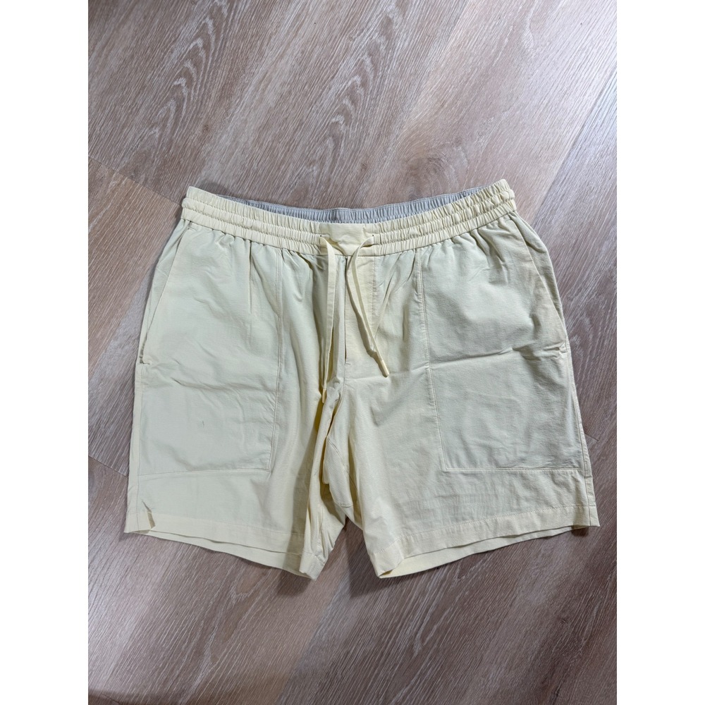 Lululemon Bowline Short Pale Yellow - Size XXL